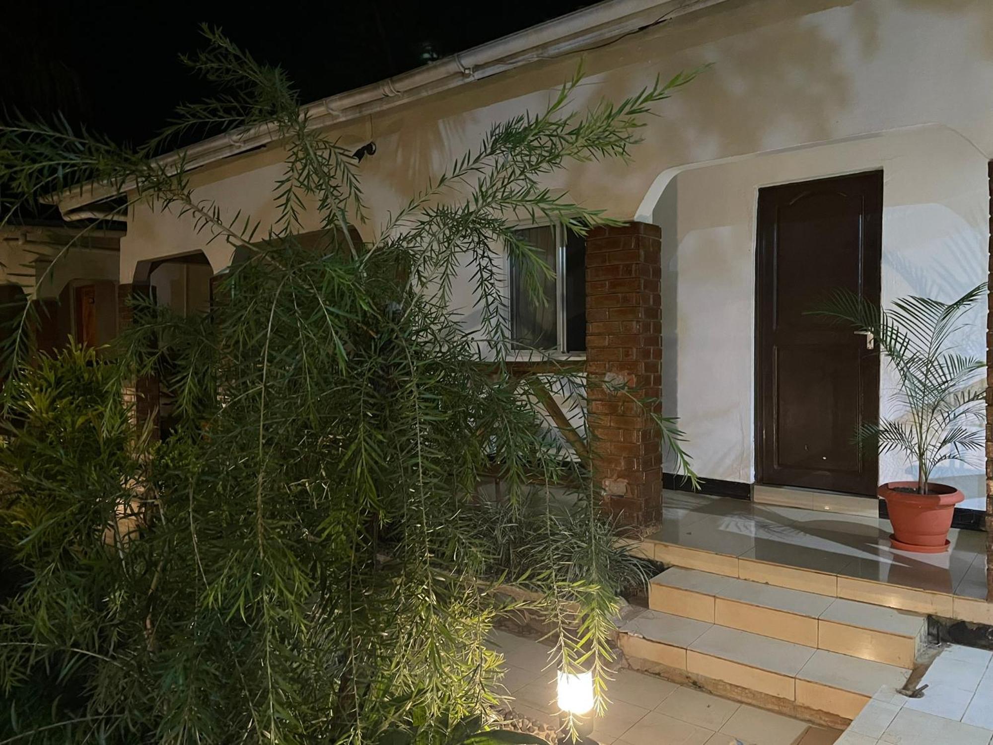 Home Feeling Neneu Lodge Моши Екстериор снимка